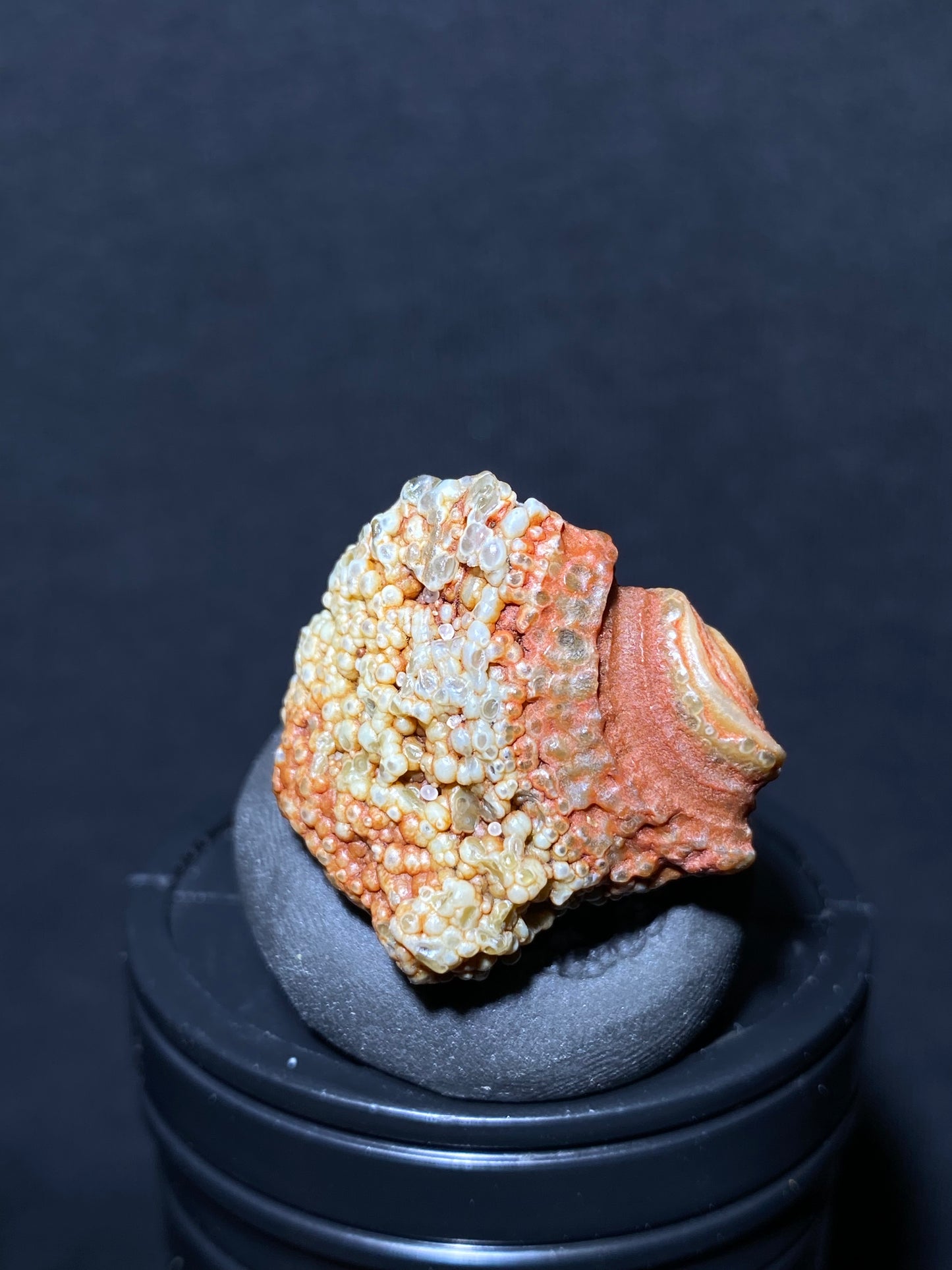 (1090)Alxa Gobi Desert eye Agate, rough nature stone,Natural Color Raw Stone from Inner Mongolia.