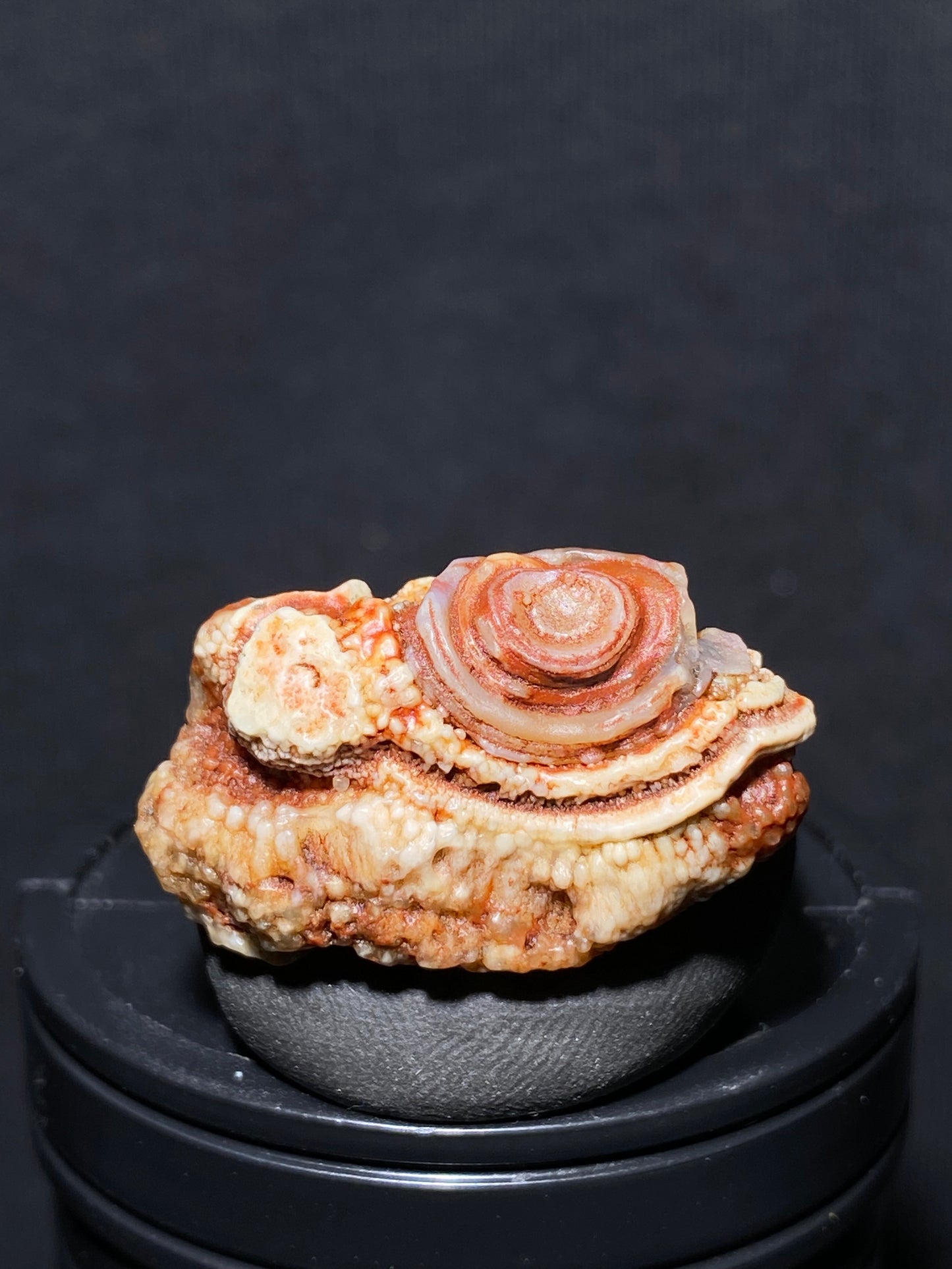 (1094)Alxa Gobi Desert red eye Agate, rough nature stone,Natural Color Raw Stone from Inner Mongolia.