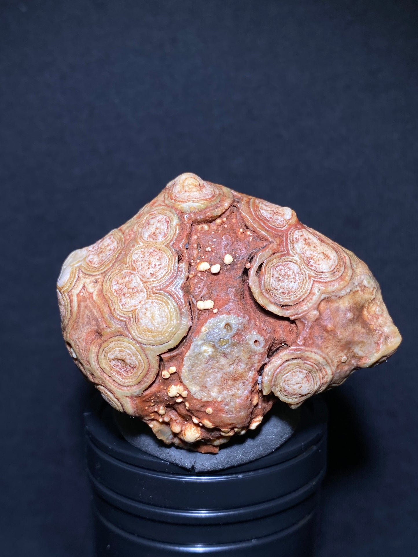 (1096)Alxa Gobi Desert red eye Agate, rough nature stone, Natural Color Raw Stone from Inner Mongolia.