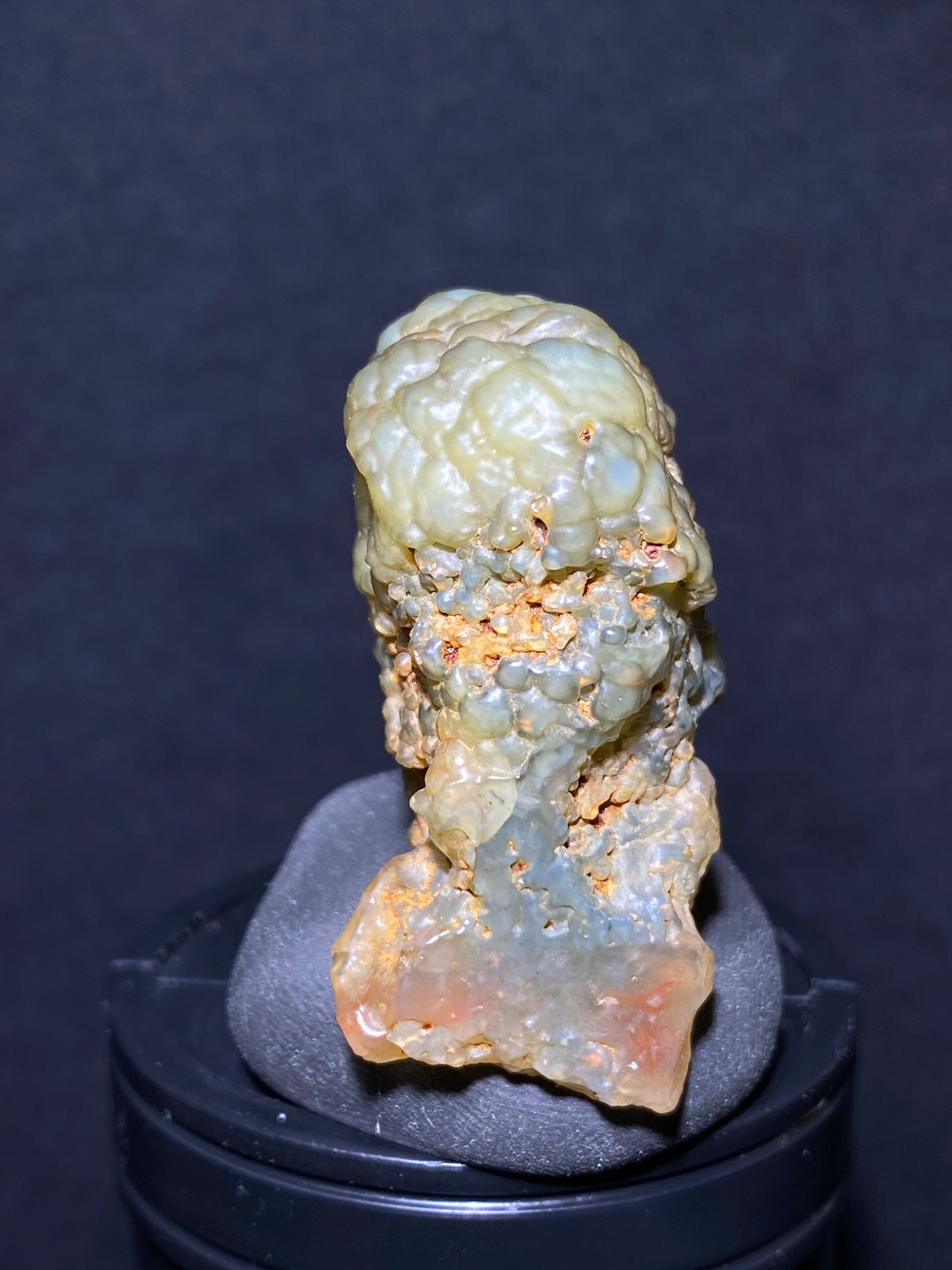 (1098) Gobi Desert Agate, rough nature stone,Natural Color Raw Stone from XinJiang