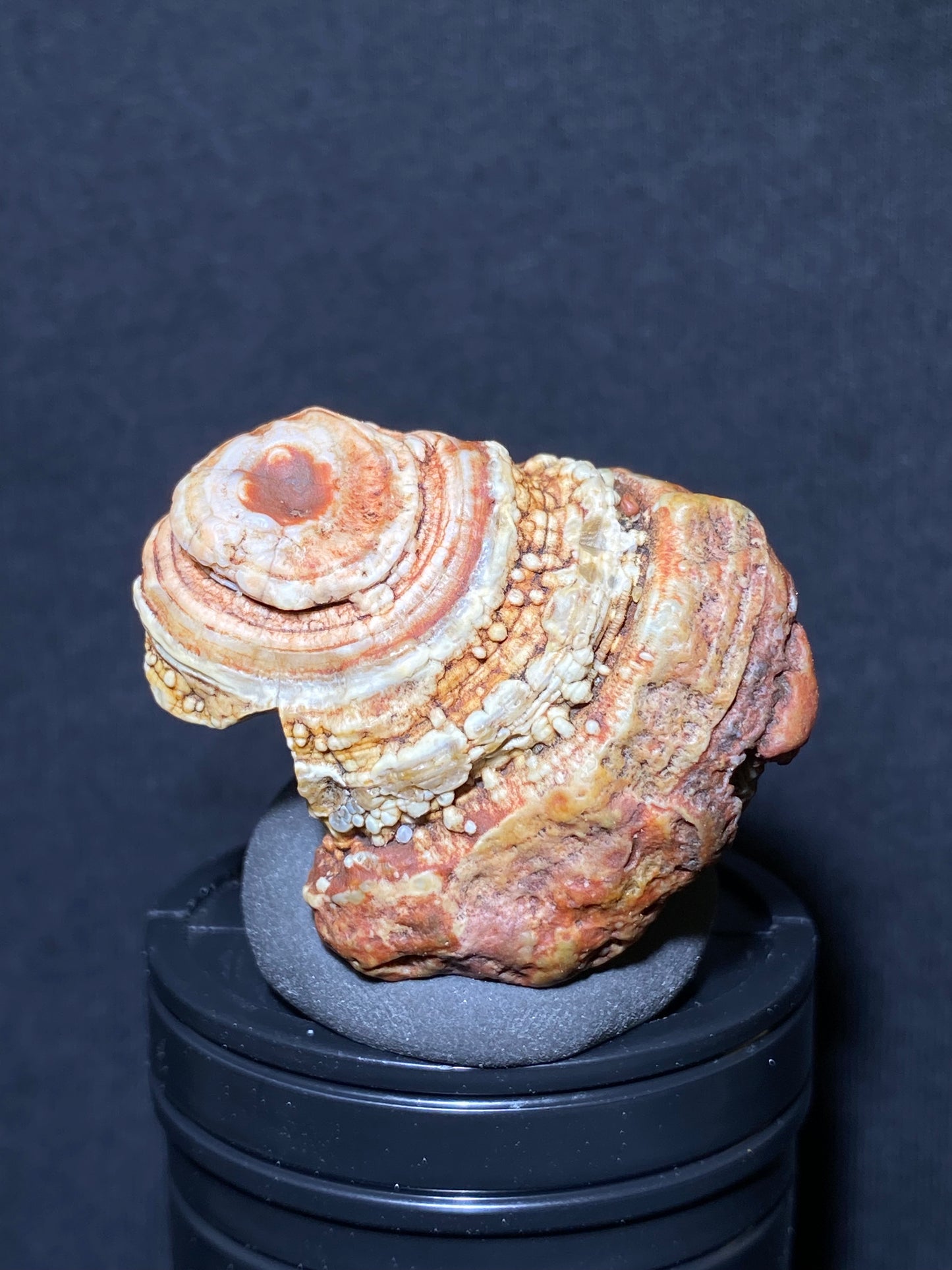 (1101)Alxa Gobi Desert red eye Agate, rough nature stone,Natural Color Raw Stone from Inner Mongolia.