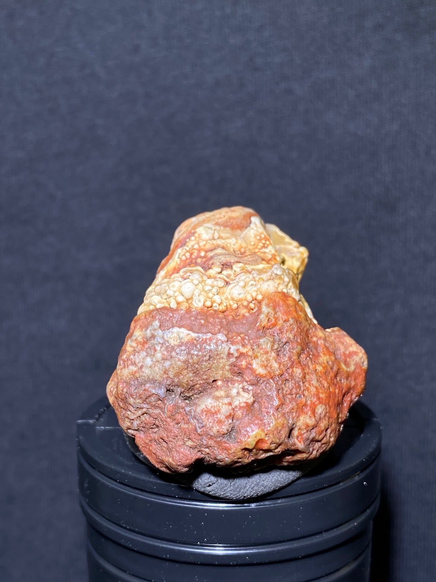 (1101)Alxa Gobi Desert red eye Agate, rough nature stone,Natural Color Raw Stone from Inner Mongolia.