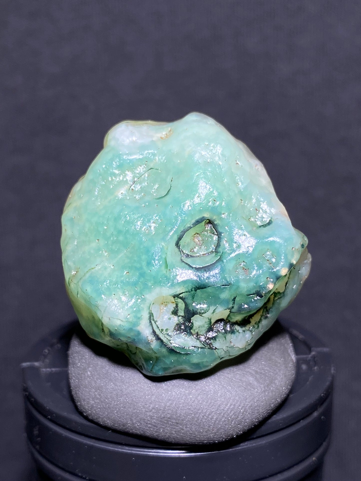 (1104)Alxa Gobi Desert Green sugar heart Agate, candy agate, rough nature stone, Natural Color Raw Stone from Inner Mongolia.