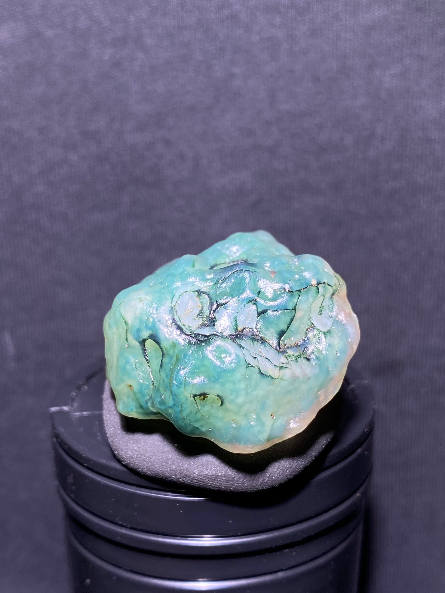 (1104)Alxa Gobi Desert Green sugar heart Agate, candy agate, rough nature stone, Natural Color Raw Stone from Inner Mongolia.