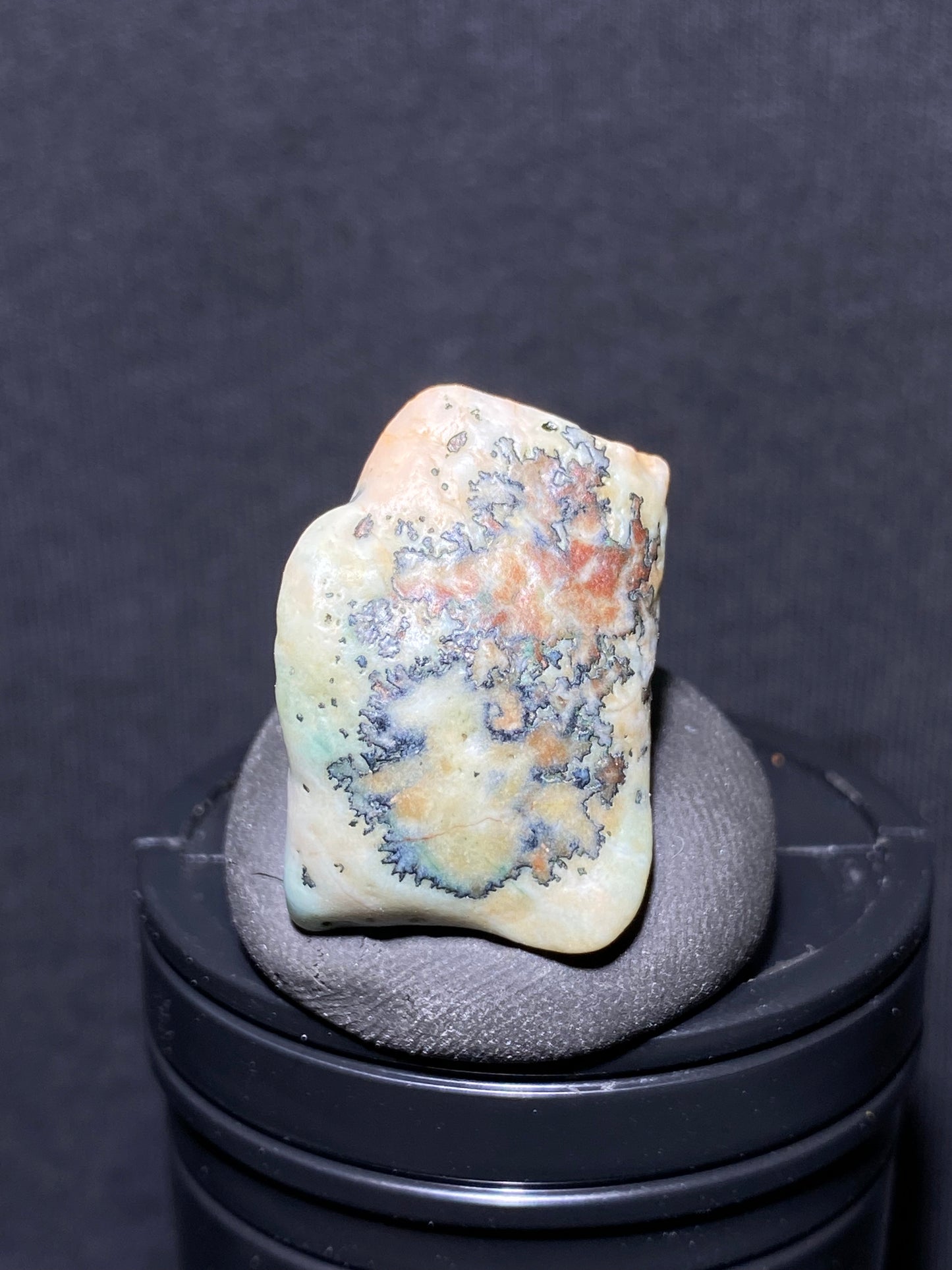 (1105)Alxa Gobi Desert moss Agate, rough nature stone, Natural Color Raw Stone from Inner Mongolia.