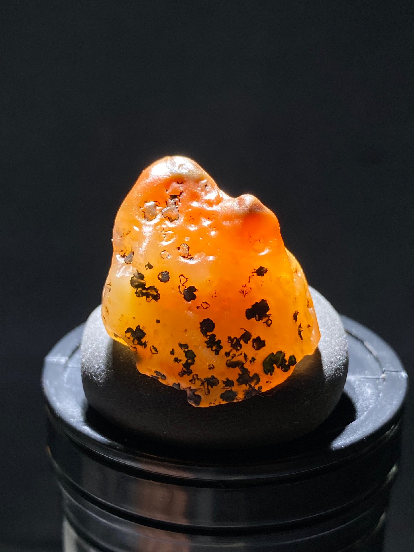 (1106)Alxa Gobi Desert sugar heart Agate, moss agate, rough nature stone, Natural Color Raw Stone from Inner Mongolia.