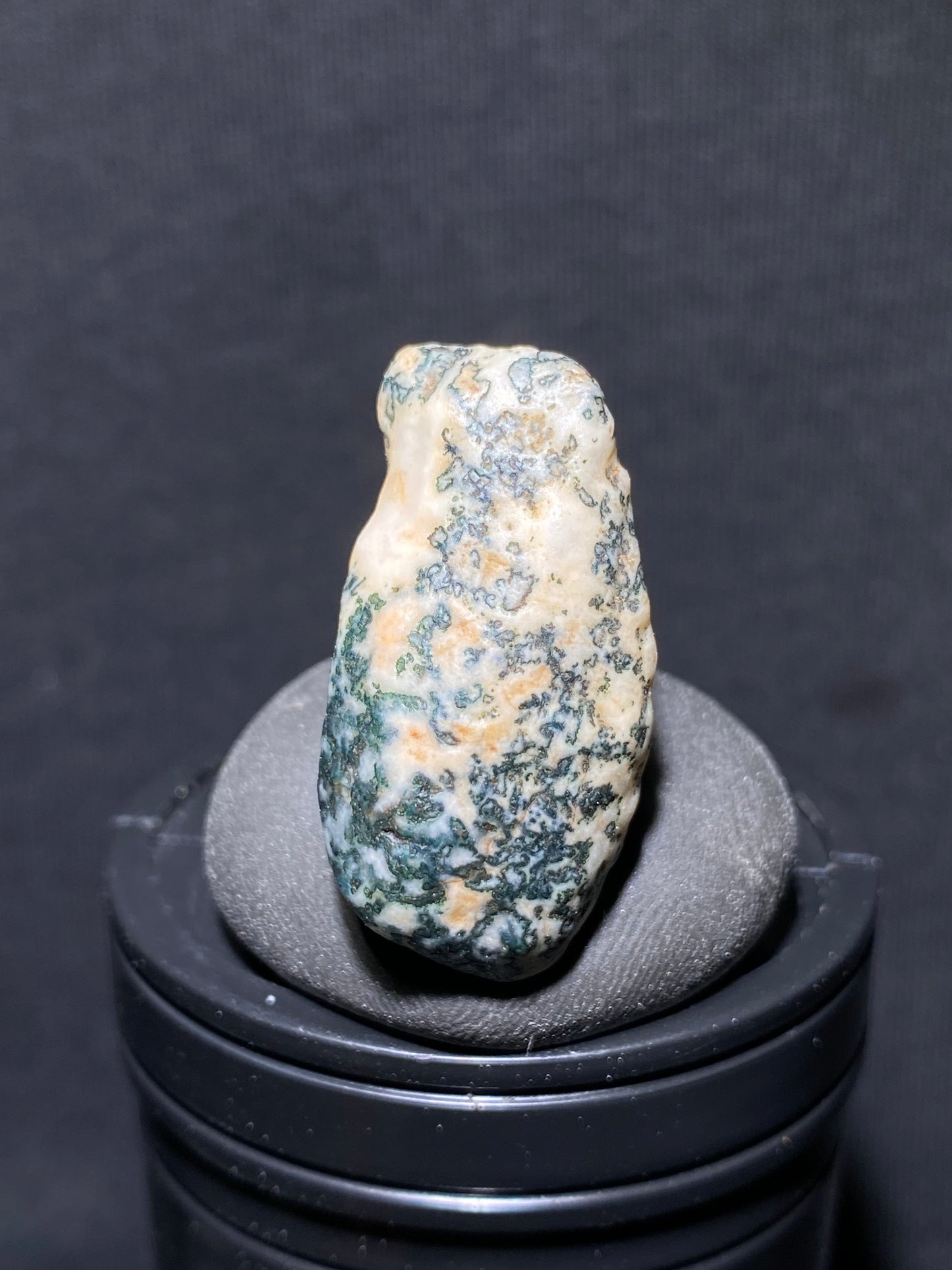 (1107)Alxa Gobi Desert moss Agate, rough nature stone, Natural Color Raw Stone from Inner Mongolia.