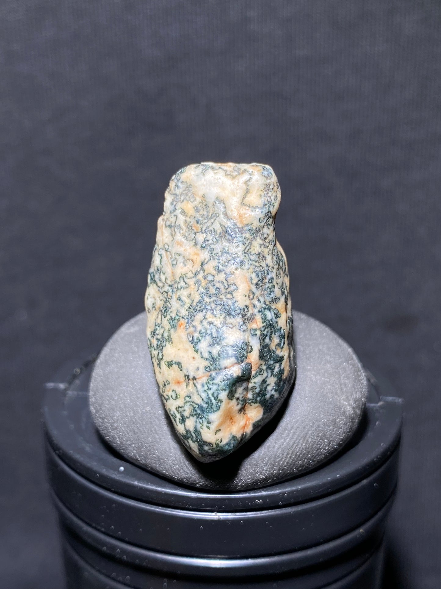 (1107)Alxa Gobi Desert moss Agate, rough nature stone, Natural Color Raw Stone from Inner Mongolia.