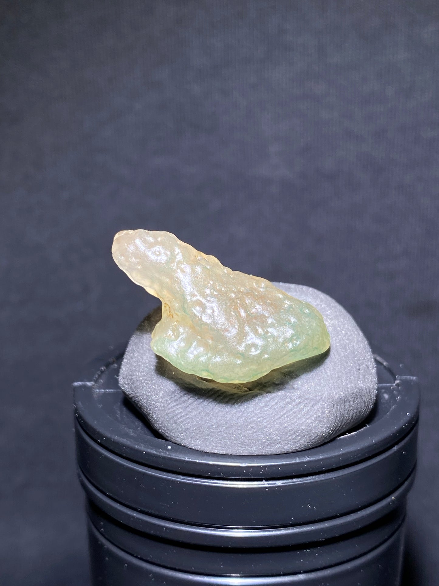 (1109)Alxa Gobi Desert sugar heart Agate, candy agate, rough nature stone, Natural Color Raw Stone from Inner Mongolia.