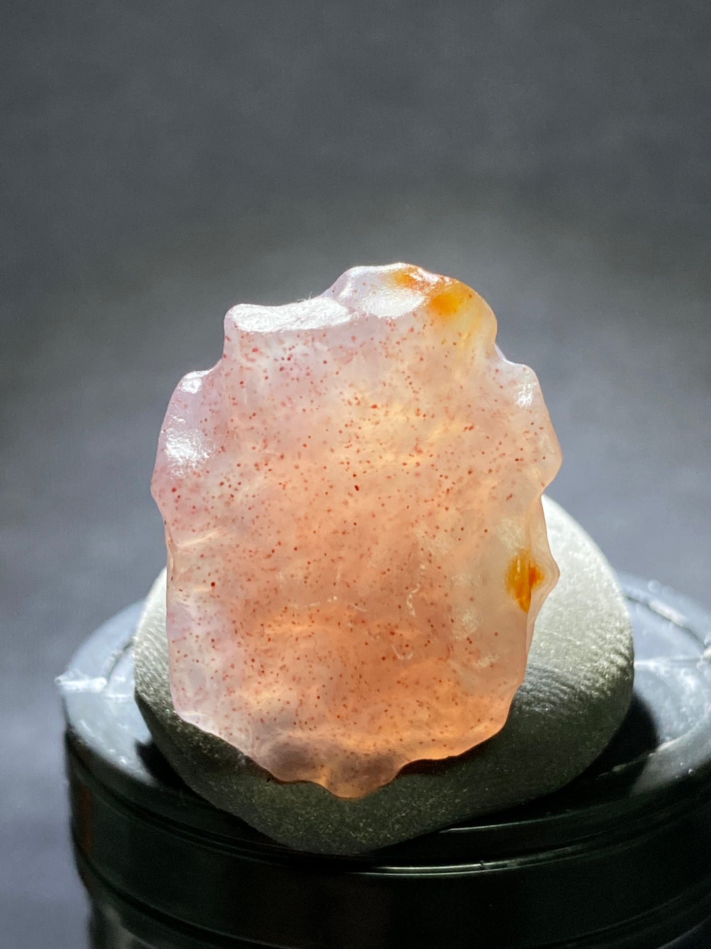 (1111)Alxa Gobi Desert sugar heart Agate, Strawberry agate, rough nature stone, Natural Color Raw Stone from Inner Mongolia.