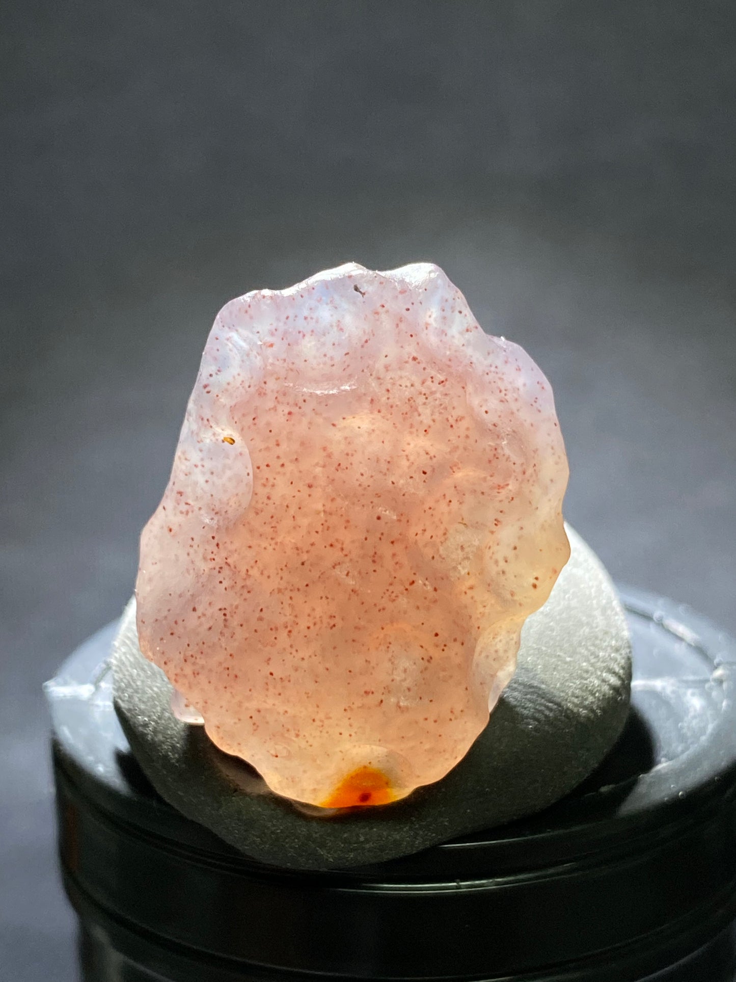 (1111)Alxa Gobi Desert sugar heart Agate, Strawberry agate, rough nature stone, Natural Color Raw Stone from Inner Mongolia.