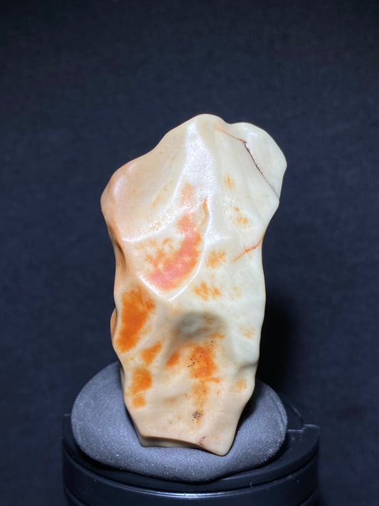 (1114)Alxa Desert Jade-Like varnish Gobi Agate, rough nature varnish stone, Natural red Color Raw Stone from Inner Mongolia.