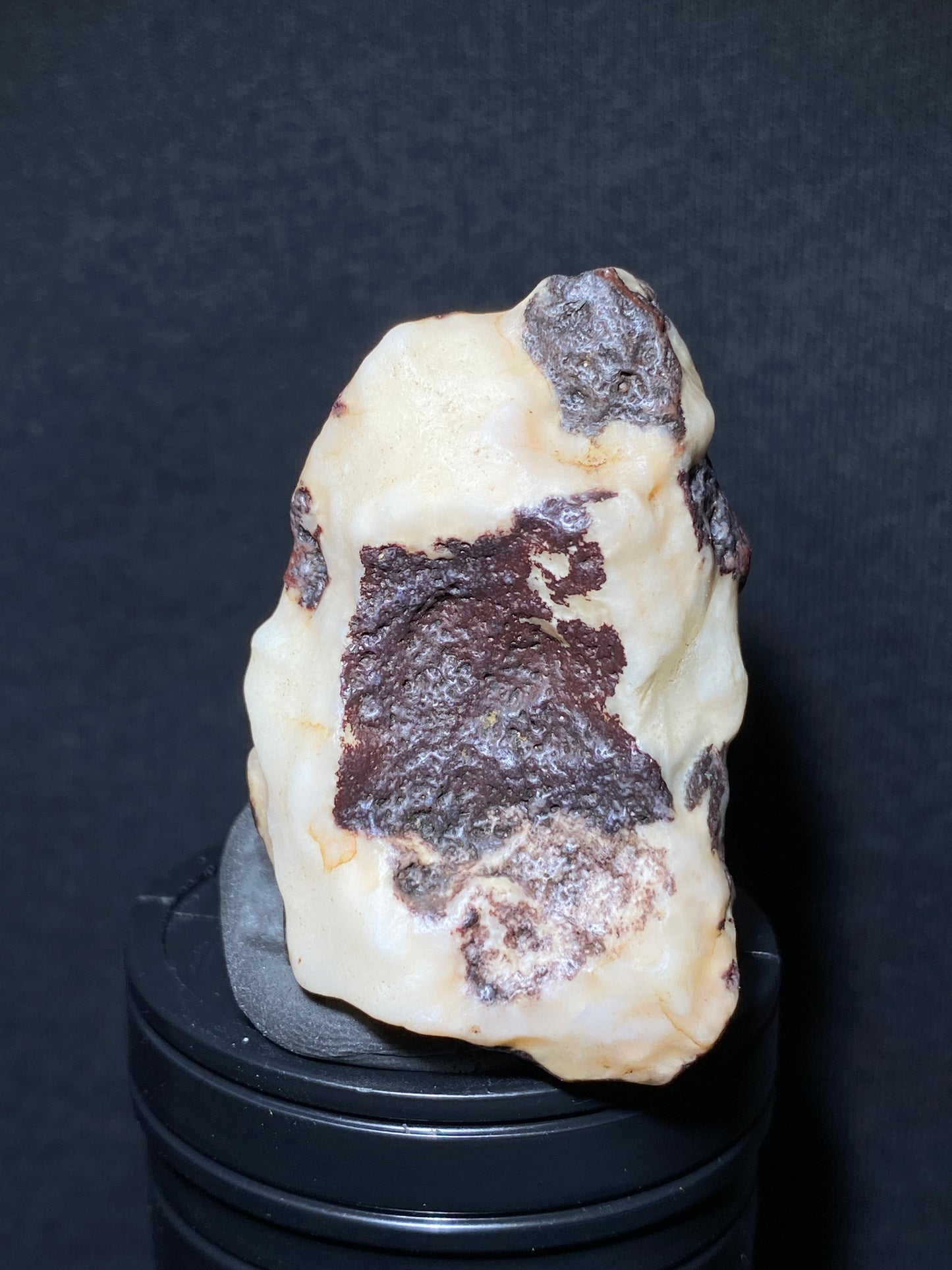 (1115)Alxa Desert Gobi Agate, rough nature stone,Natural red Color Raw Stone from Inner Mongolia.