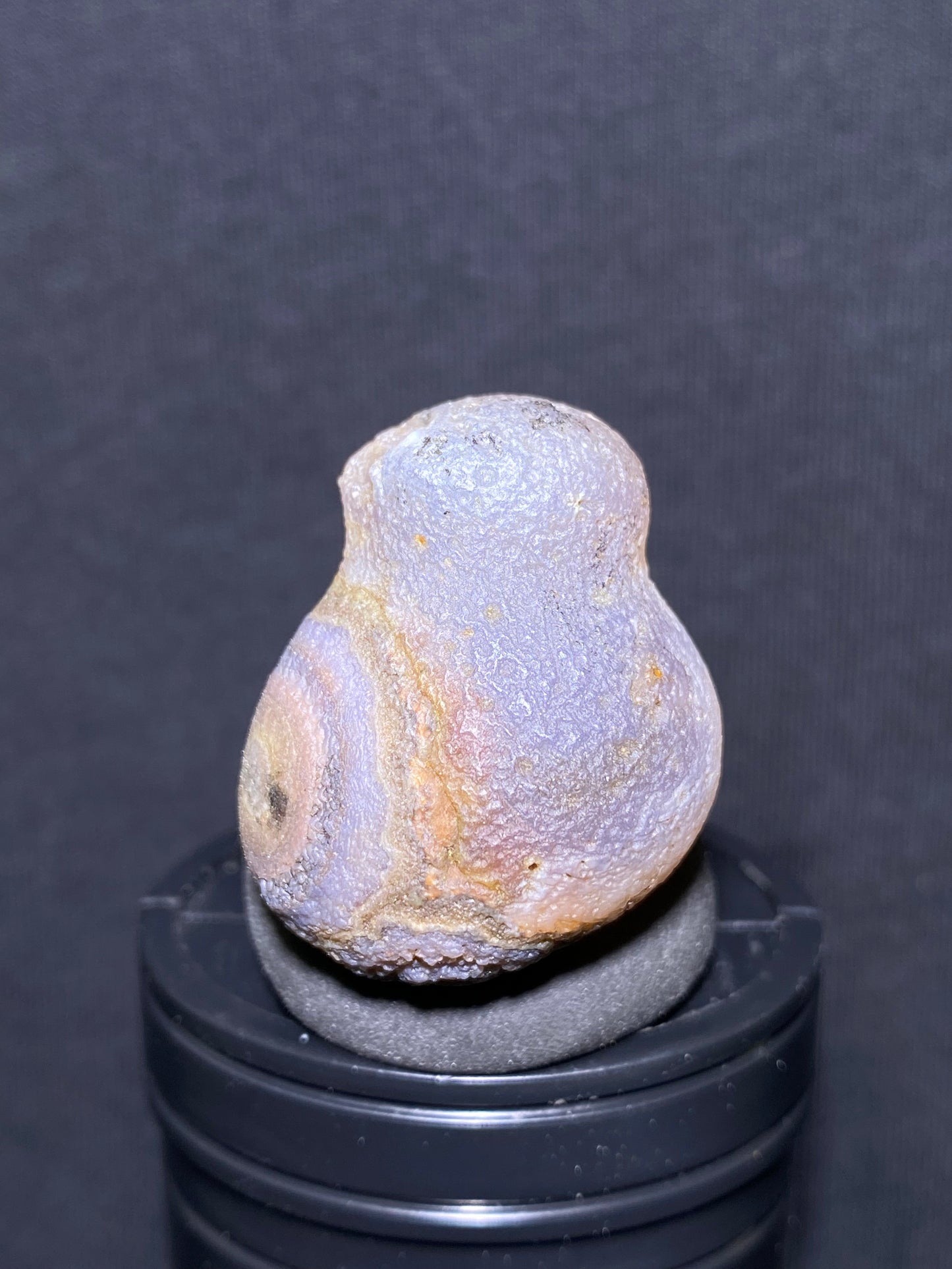 (1124) Alxa Gobi Desert Eye Agate, rough nature stone,Natural Color Raw Stone from Inner Mongolia.