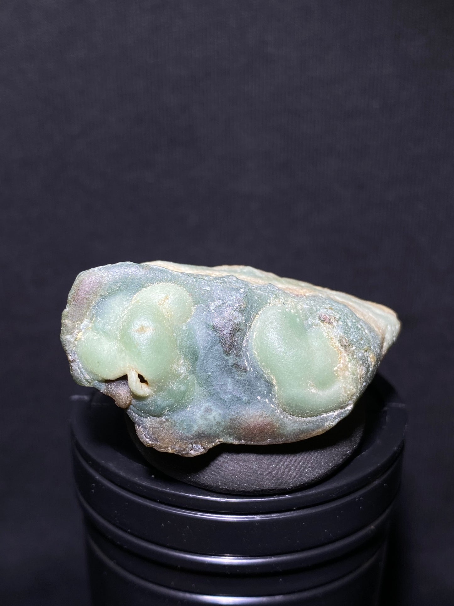 (1127) Alxa Gobi Desert Agate, rough nature stone,Natural Color Raw Stone from Inner Mongolia.