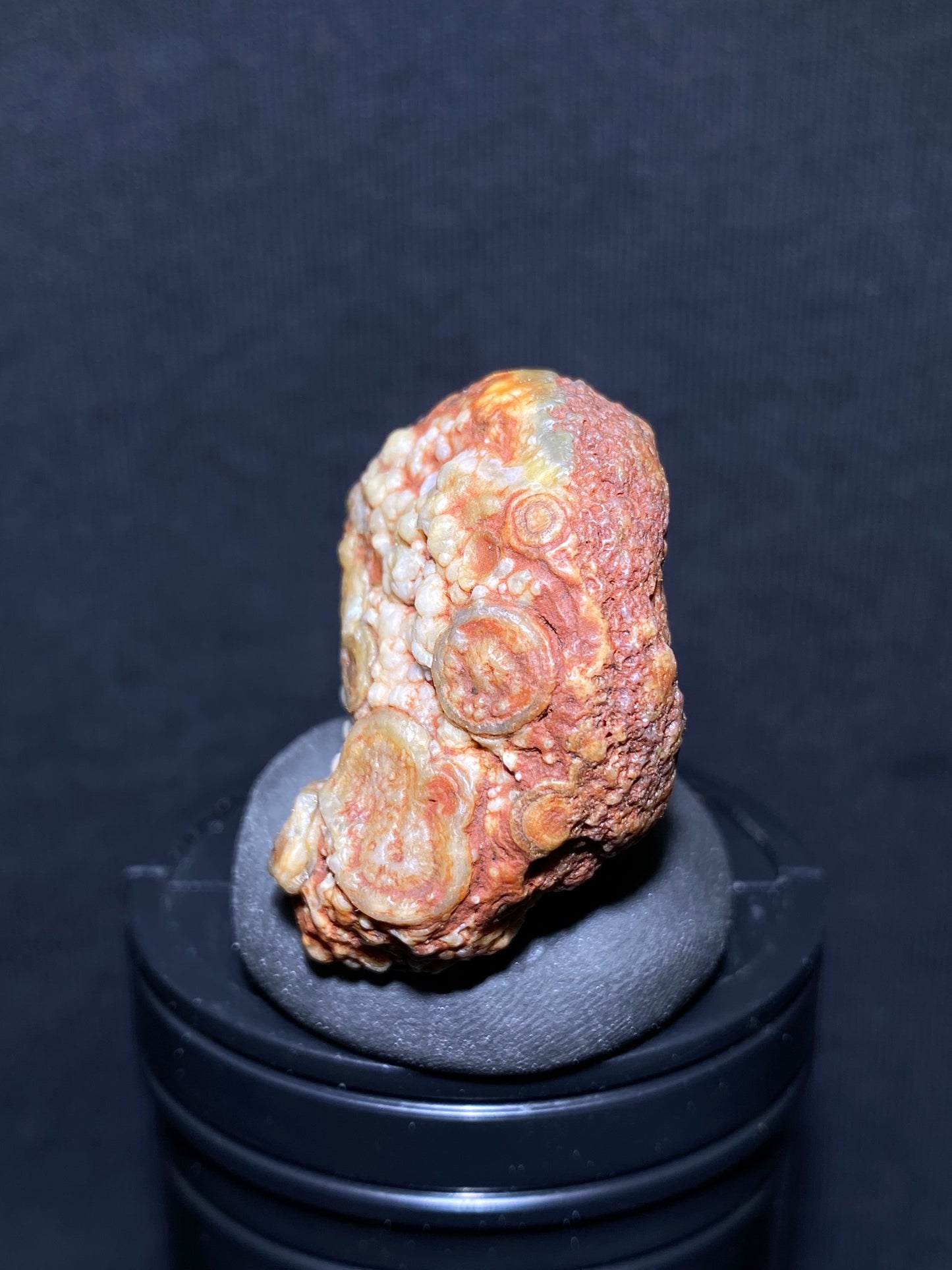 (1128)Alxa Gobi Desert red eye Agate, rough nature stone,Natural Color Raw Stone from Inner Mongolia.