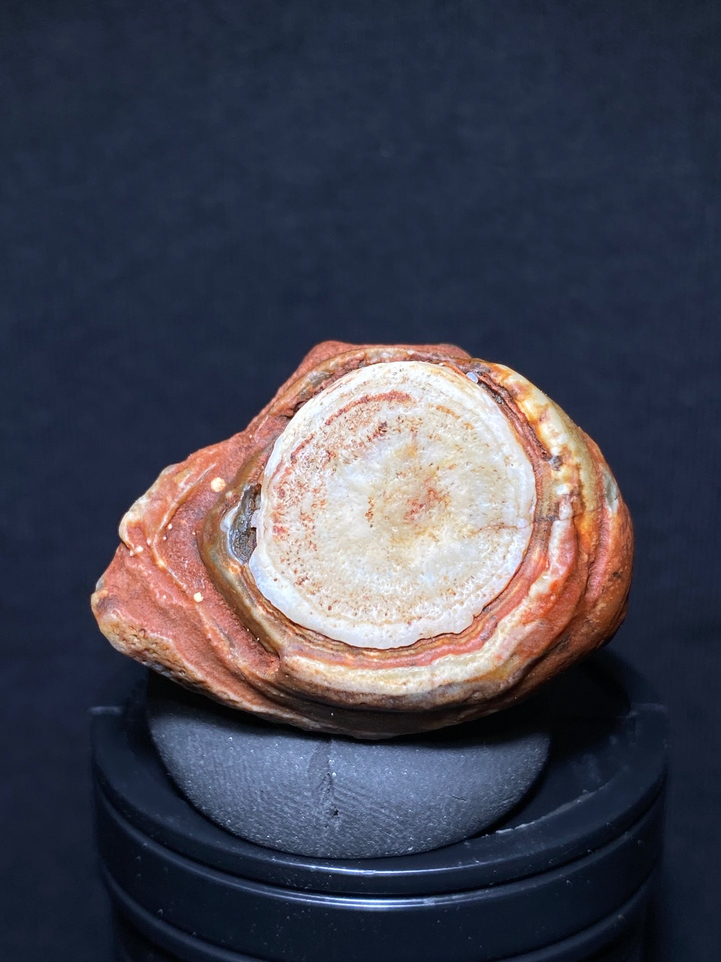 (1130)Alxa Gobi Desert red eye Agate, rough nature stone,Natural Color Raw Stone from Inner Mongolia.