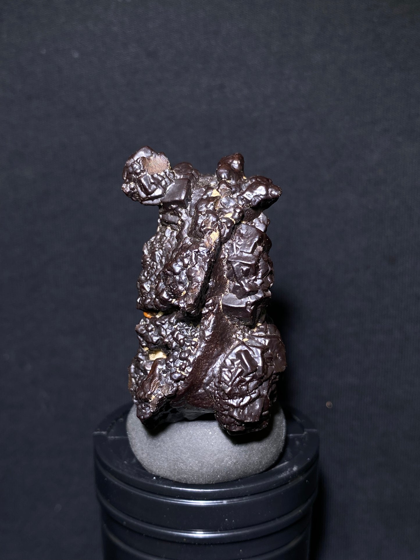 (1135) Gobi Desert Black Desert Stone – Rare Natural Raw Stone with human-Like Shape | Collector’s Display Specimen