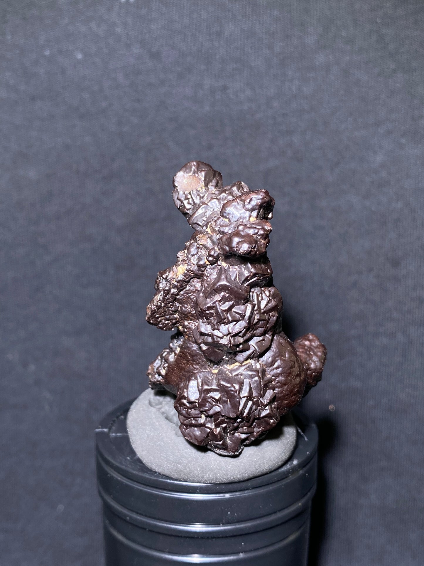 (1135) Gobi Desert Black Desert Stone – Rare Natural Raw Stone with human-Like Shape | Collector’s Display Specimen