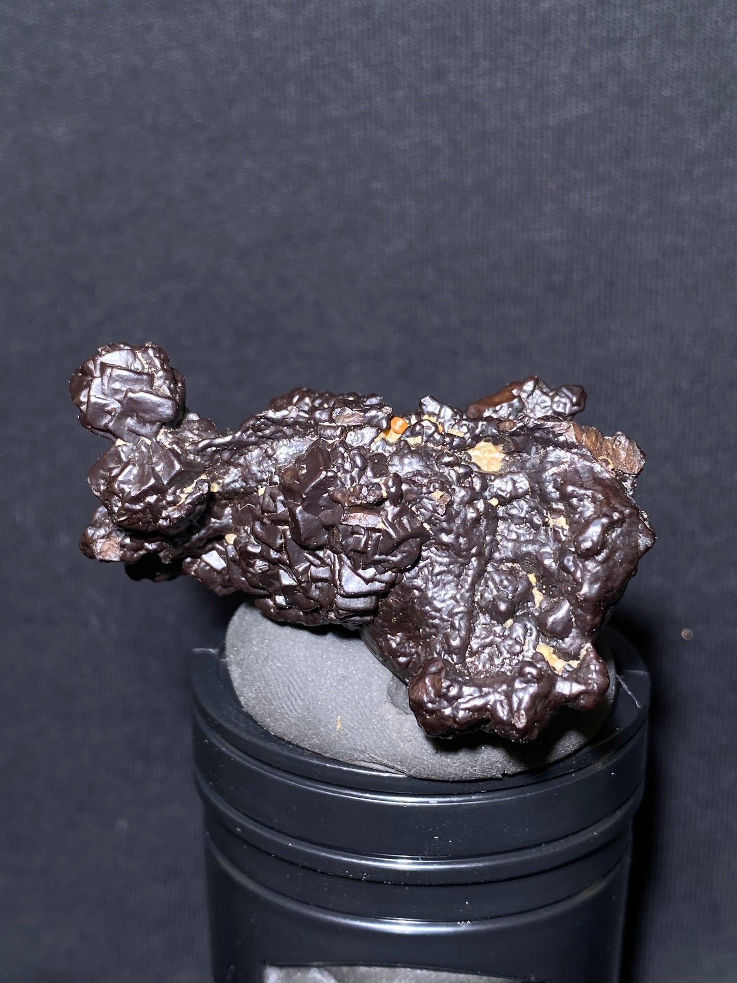 (1135) Gobi Desert Black Desert Stone – Rare Natural Raw Stone with human-Like Shape | Collector’s Display Specimen