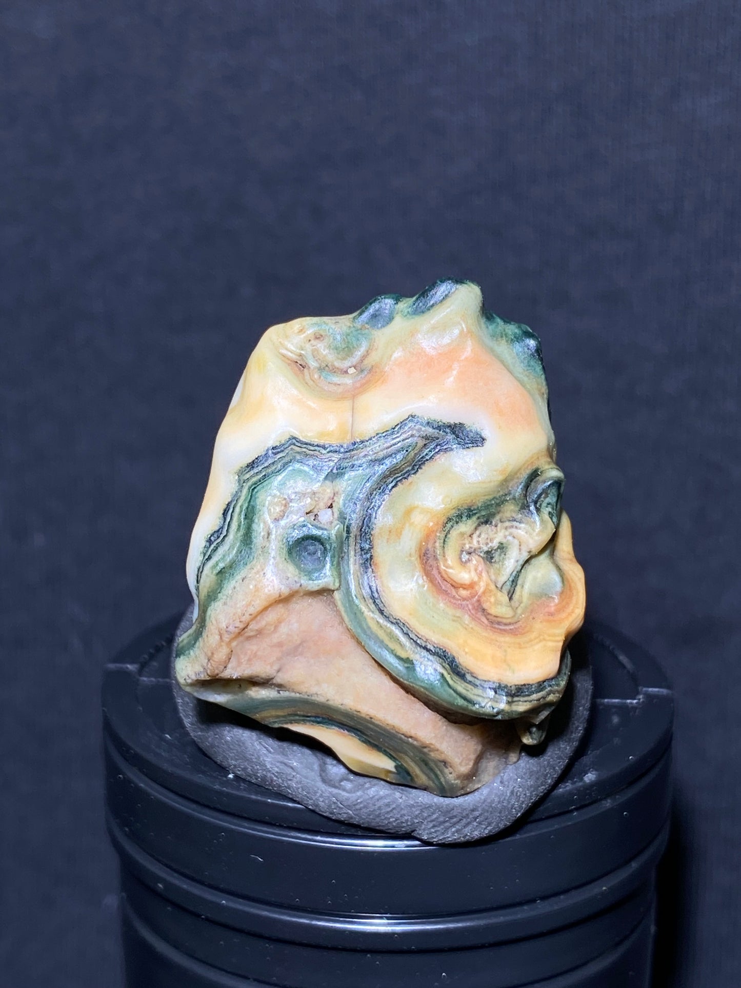 (1136)Alxa Desert Gobi Eye Agate, with twin eyes and grimace pattern, Natural Green Color Raw Stone from Inner Mongolia.Collectible Polished by Nature.